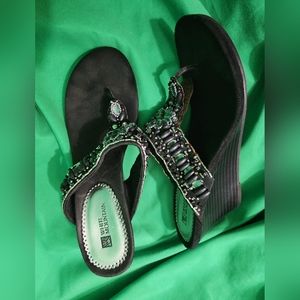 White Mountain, 9, Black